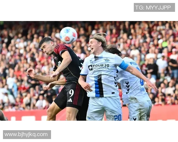 2020年德乙精彩对决帕德博恩主场迎战强敌汉堡的比赛回顾与分析